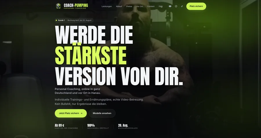 Startseite von coach-pumping.de: dunkles Design mit der Zeile Werde die stärkste Version von dir